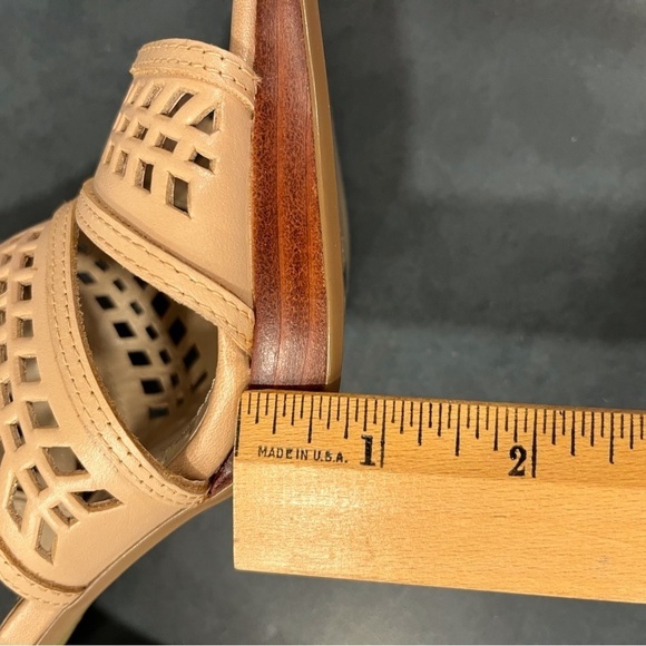 Adrienne Vittadini sz 9.5 Prim cutout leather strappy platform heels - Picture 14 of 16
